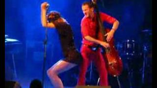 Nouvelle Vague - Dancing with myself LIVE ATHENS 2008 chords