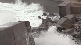 Así son las travesías de los buques en pleno temporal