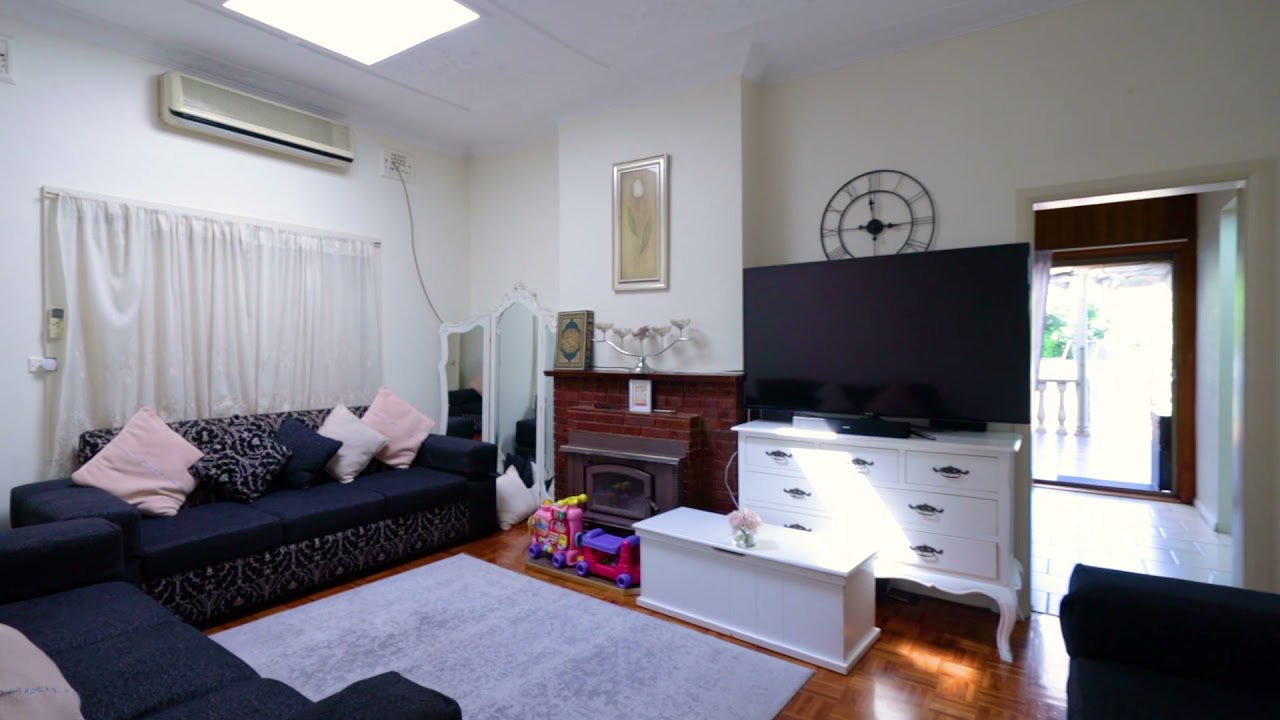 BRICK HOME – YOUR NEXT OASIS!