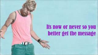 Living In The Moment-Ross Lynch (Lyrics Video)