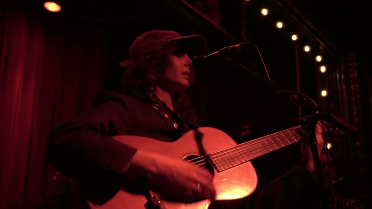 Hannah Cohen - Summer Sweat (Union Pool, NYC 4/16/25)