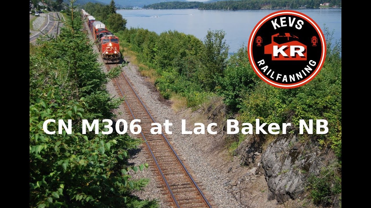 CN M306 Along the lake at Lac Baker