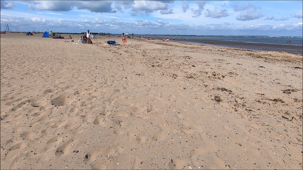 Ryde Beach - Come Paddling In The Sea With Me! [Part 1] - Isle Of Wight - August 2019 | kittikoko