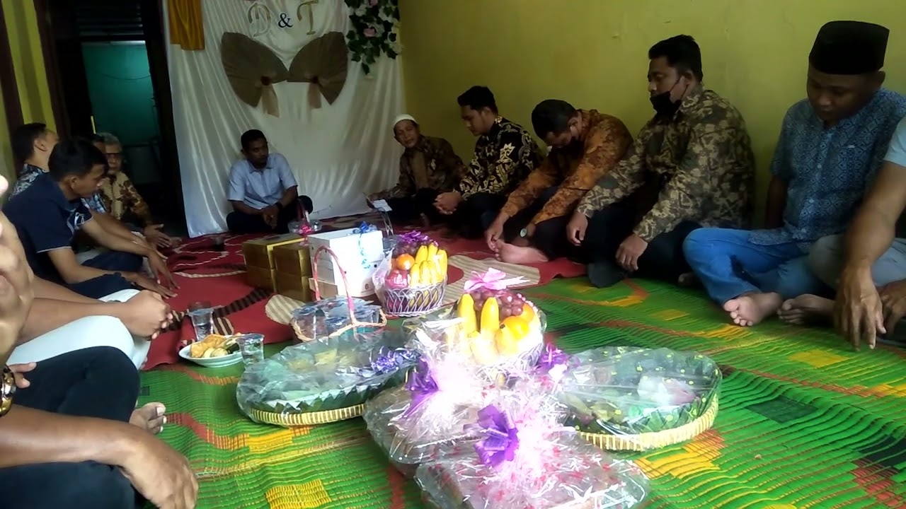 PASRAH TUNANGAN DARI PIHAK LAKI BPK MUCH JAFAR DHODIQ .