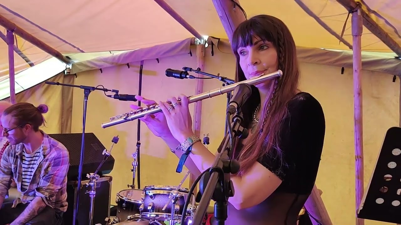 Yasmine Latkowski Full Band - Ah Ya Zein