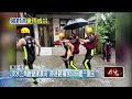 雙北降暴雨！ 淹水開車「急流泛舟」 民眾驚：全變淡水河