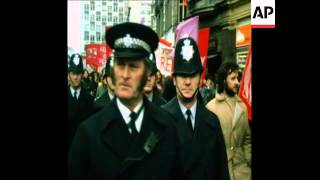 SYND 27 10 74 DEMONSTRATION CALLING FOR THE WITHDRAWEL OF TROOPS FROM NORTHERN IRELAND