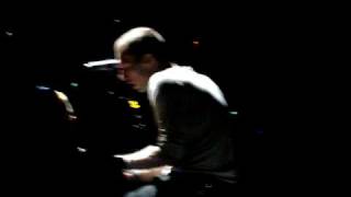 Celebrity The Hardest Part - Coldplay - HD Quality - Very Close - Oslo 2008.MPG Wealth