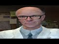 Умный человек в очках стоит скачать обои Half Life 2 Умный человек в очках стоит скачать обои Half Life 2