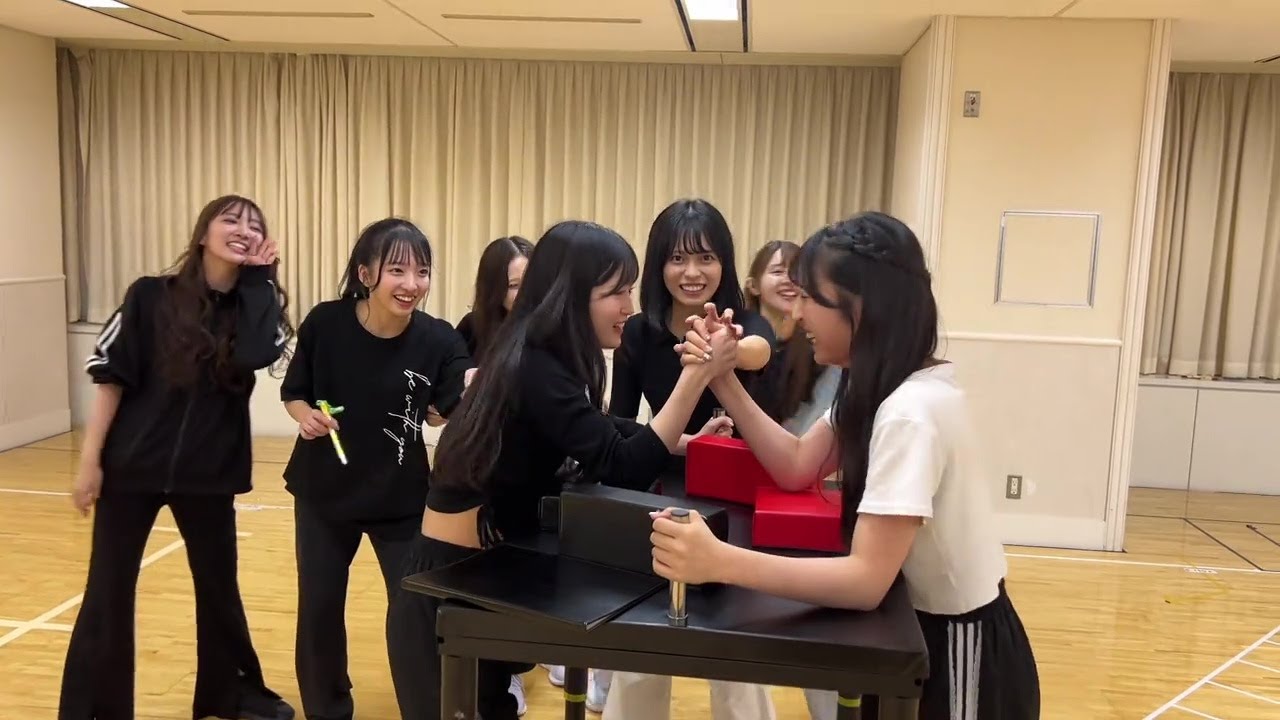 AKB48 秋山由奈 vs 工藤華純 迫由芽実 久保姫菜乃 山口結愛 新井彩永