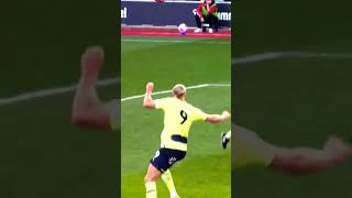 One of the best goals by Erling Haaland 🔥 #shorts #football #haaland #erlinghaaland