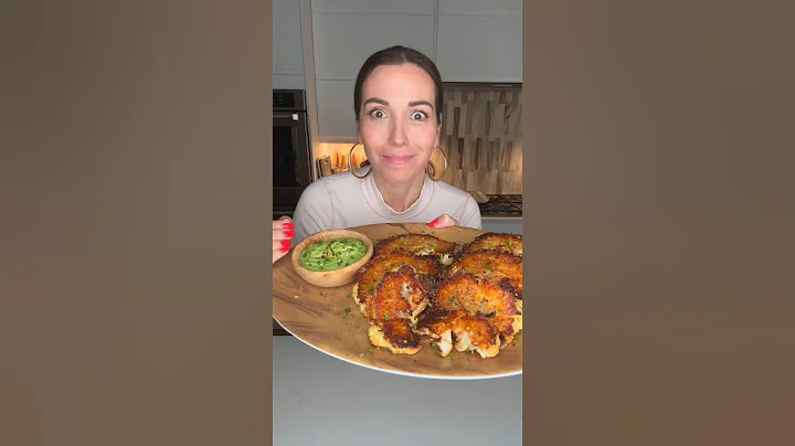 I eat these Crispy Parmesan Cauliflower Steaks to lose weight #shorts