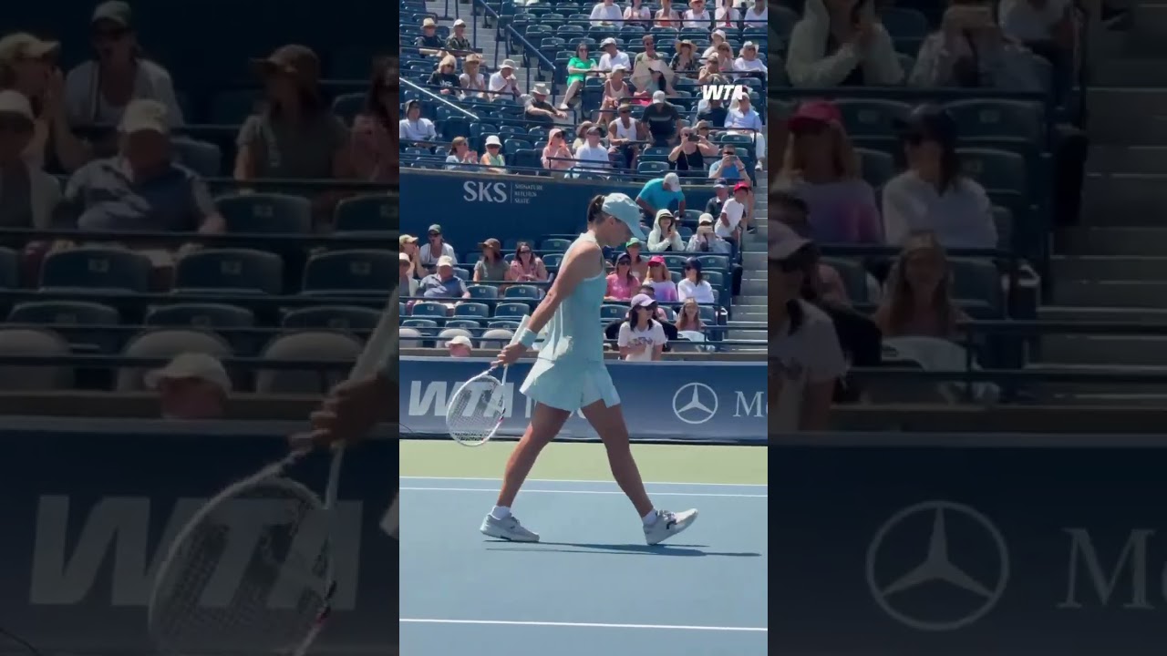 Kicking off her campaign in Toronto with a win! #WTA #IgaSwiatek #Tennis #NBO26