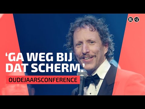 Micha Wertheim zingt: Blijf nog even wakker | BNNVARA: Oudejaarsconference 2023 - Micha Wertheim