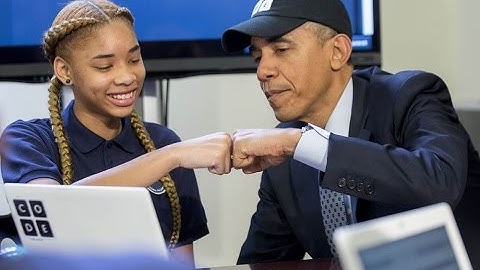 President Obama does the Hour of Code