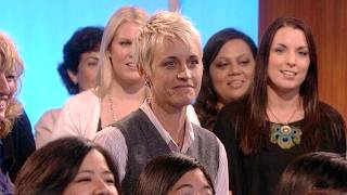 Ellen Spots Her Twin in the Audience
Quite literally a show-stopping moment.
SUBSCRIBE: https://ellen.tv/3D6Sewq
FOLLOW ELLEN:
Instagram - https://www.instagram.com/ellendegeneres/
Facebook - https://www.facebook.com/ellentv/
Twitter - https://twitter.com/ellendegeneres
TikTok - https://www.tiktok.com/@ellendegeneres
Website - https://www.ellenshop.com/
The place for laughs, joy, stars, surprises, and everything Ellen.
#ellen #theellenshow #ellendegeneres Ellen Spots Her Twin in the Audience