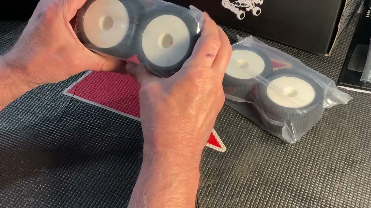 LC Racing EMB-T Truggy 1/14th scale full build & review!