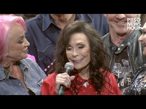 WATCH: Loretta Lynn sings 'Coal Miner's Daughter' at her 87th birthday party