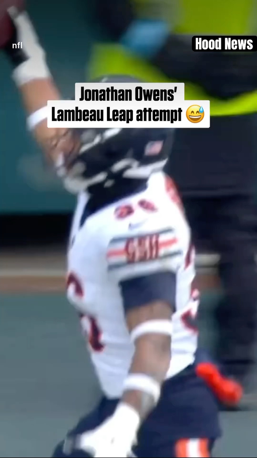 Lambeau leap attempt #hoodnews #jonathanowens #chicagobears #packers #football #shortvideo #omg #how