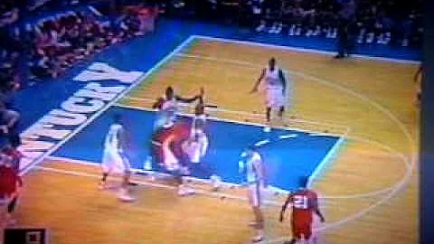 TROY JACKSON #53 ( EX LOUISVILLE CARDINAL ) MOMENT...