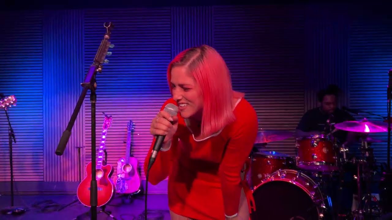 Cassadee Pope - “I Don't Wanna Dance” - Live in Indianapolis
