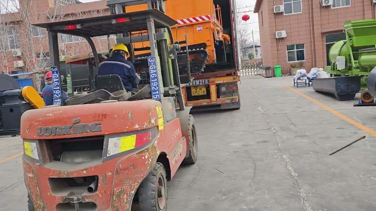 Compost windrow turner for sale in Mexico