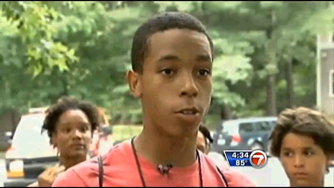 Teens chase kidnapping suspect on bikes, save 5 year old gir