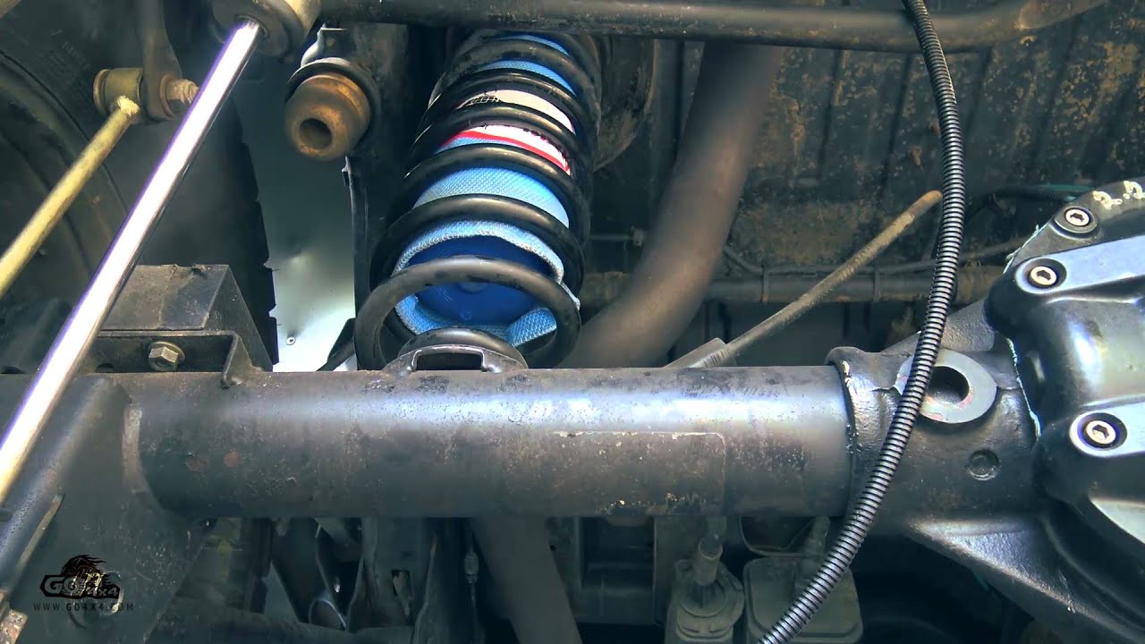 Airbag suspension on Jeep Wrangler JK from Airbag Man - how to install -  YouTube
