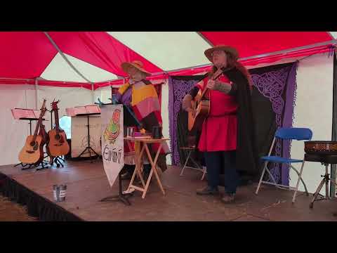 Éiníní at the 2025 Medieval Fair - Báidín Fheidhlimidh