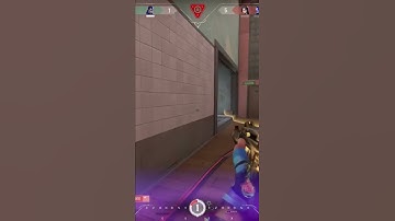 1v3 clutch with an insane flick #valorant #shorts