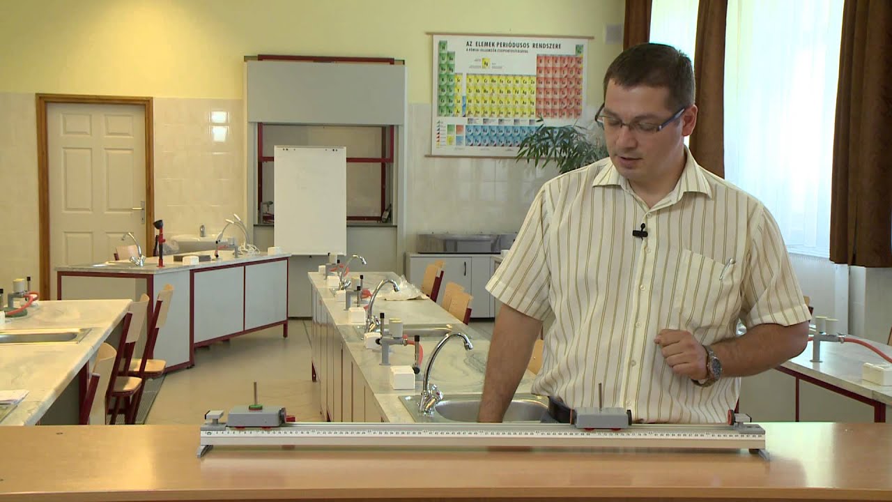 Centrális rugalmas ütközés