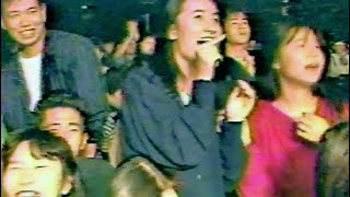 Michael Jackson fans go crazy upon his arrival in Japan [1987 'Bad' Concert Tour]