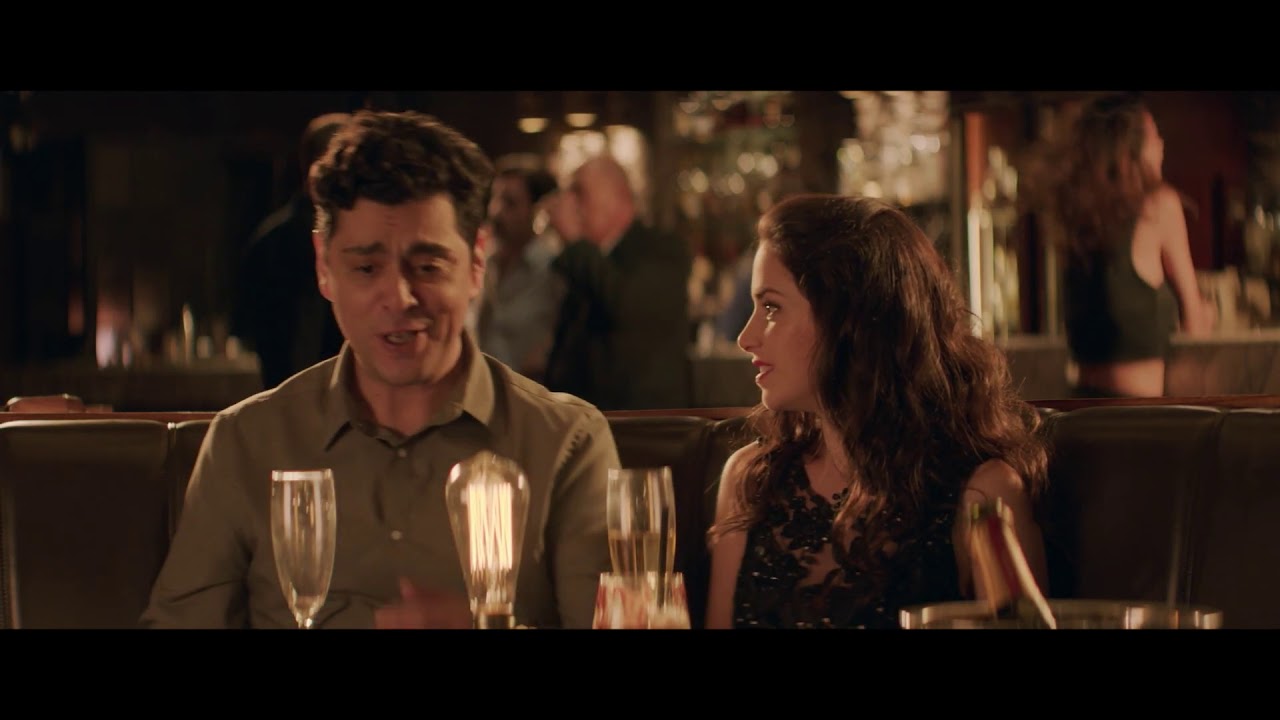 A Oscuras Trailer Oficial Con mucha alegría y emoción les presentamos nuestro trailer oficial. Atenti, ESTRENAMOS 10 DE ENERO DE 2019. Aquí los responsables de esta hermosura: Esther Goris Guadalupe Docampo Francisco Bass Alberto Ajaka Arturo Bonin Veronica Intile Andrés Ciavaglia German Da Silva Carla Scatarelli Matias Marmorato Denise Romano Pato Condron Gabriela Groppa Producción Inocencia Cero Dirección y Producción: Victoria Chaya Miranda Guión: Carla Scatarelli Música Original: Lula Bertoldi Producció