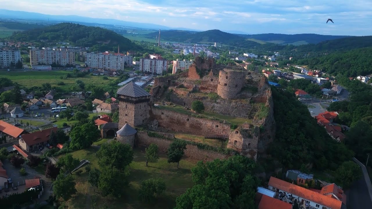 Arany gombostű-díjat nyert a füleki vár