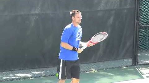 Soderling warms up on the practice court- CIncinnati 2010