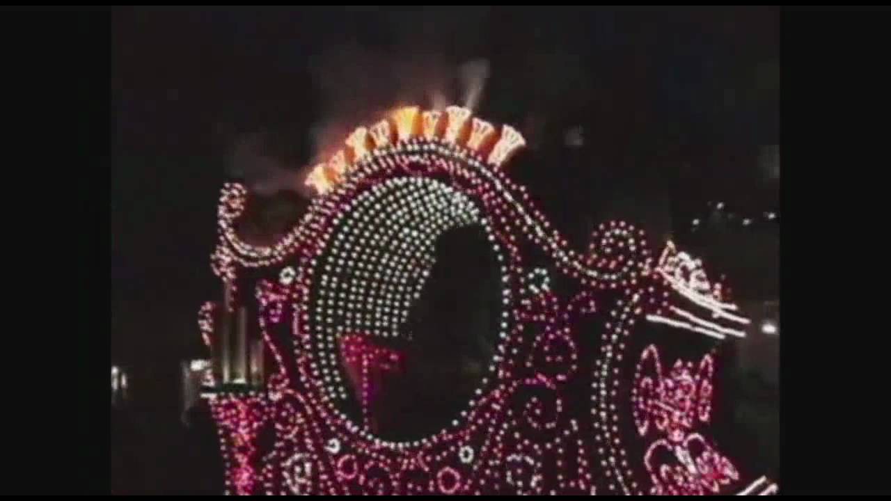 Magic Kingdom's Main Street Electrical Parade (Christmas Edition)