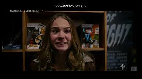 Tomorrowland - Athena saves Casey
