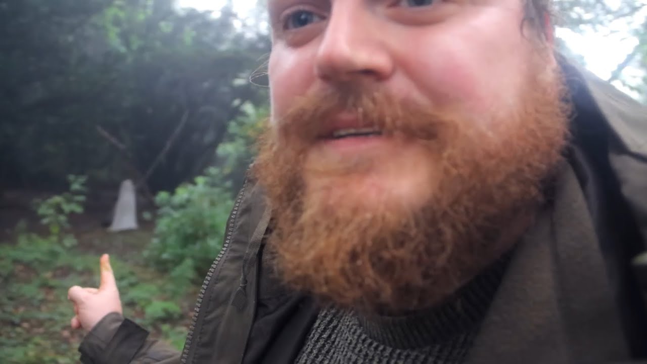 5 Verstörende Begegnungen beim Camping auf Kamera Festgehalten