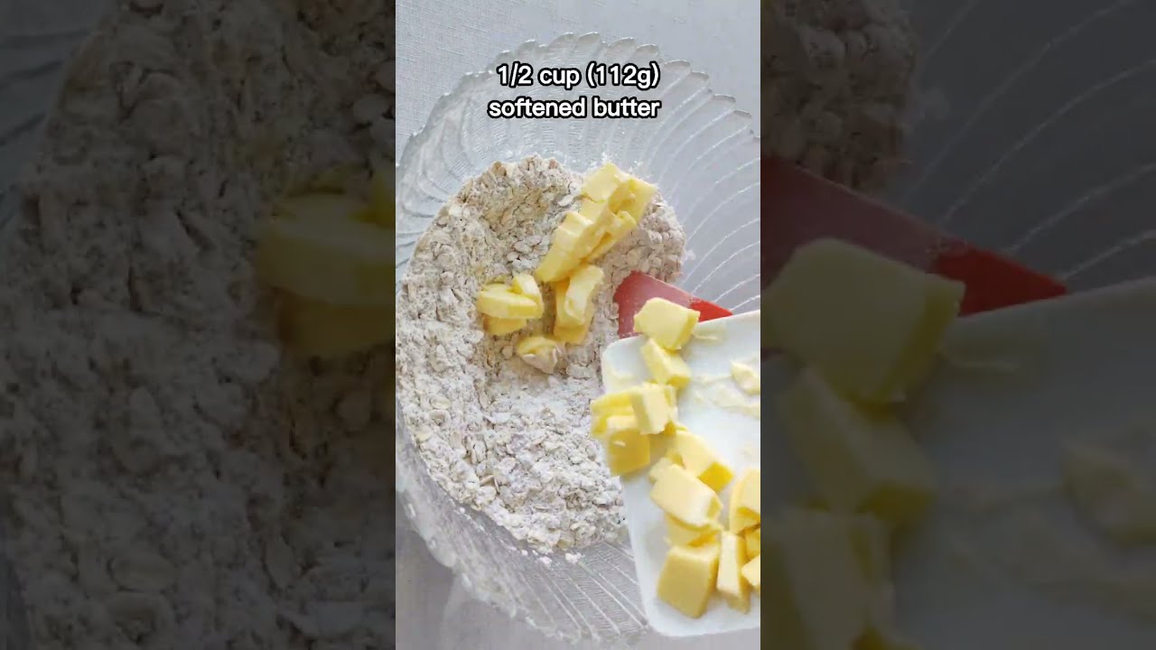 how to make crumble topping for fruit cakes in an easy way