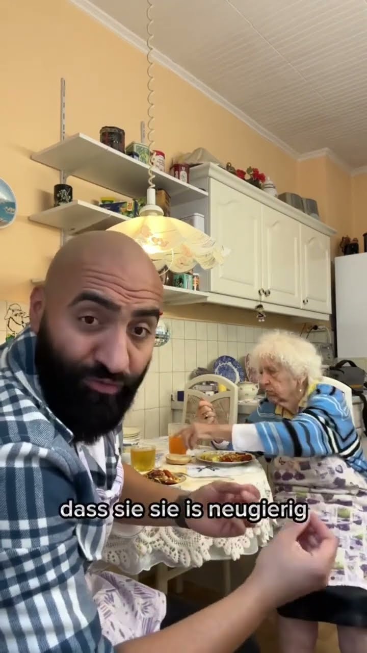 Oma Lotti probiert das 1. mal Sucuk mit Rühreier! #patient #food #oma # ...