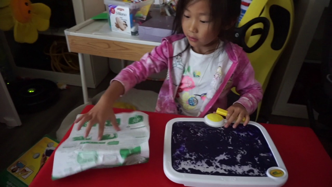 My first crayola mess free touch lights unboxing and review cassia s