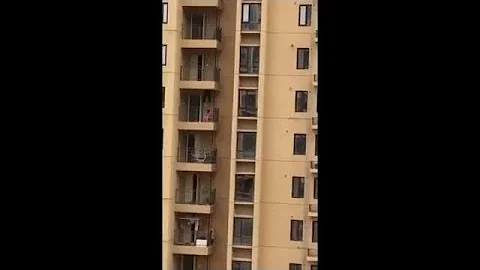 网传中国一些地方采取粗暴措施控防疫情 - 天天要闻