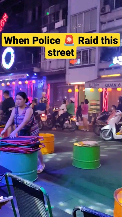 Download lagu Police Raid Saigon Street 🚨 #vietnam #saigon