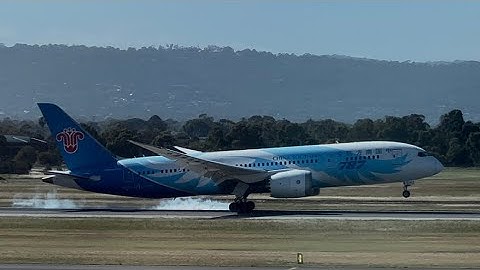 CHINA SOUTHERN AIRLINES CZ663 LANDING GUANGZHOU - ADELAIDE REG B-2787 Boeing 787 Dreamliner 13/12/25