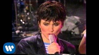 Linda Ronstadt - Mad Love (Official Music Video)