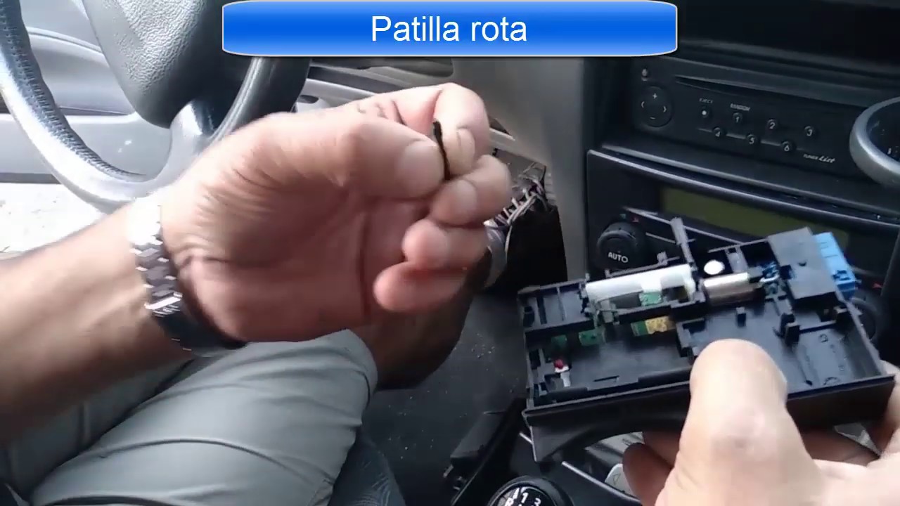 Sacar y desmontar tarjetero Renault Laguna II YouTube Sacar y desmontar tarjetero Renault Laguna II YouTube