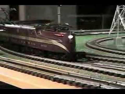 MTH Premier PRR GG1 O-Gauge Electric Locomotive - YouTube