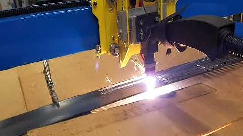 PlasmaCAM DHC2 4x4 with HT test cut - torch bouncing