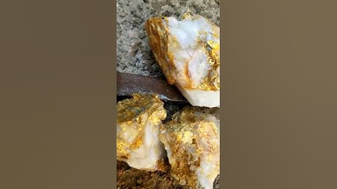 استخراج كمية من الذهب من اكبر عروق للذهب في السودان