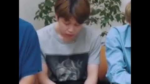 A mini compilation of jimin falling asleep 😪